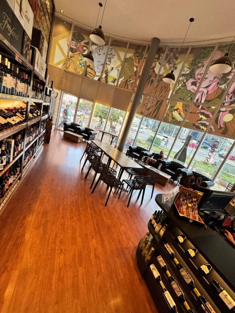 Experiência Única - Curso com Sommeliers na Adega Nova