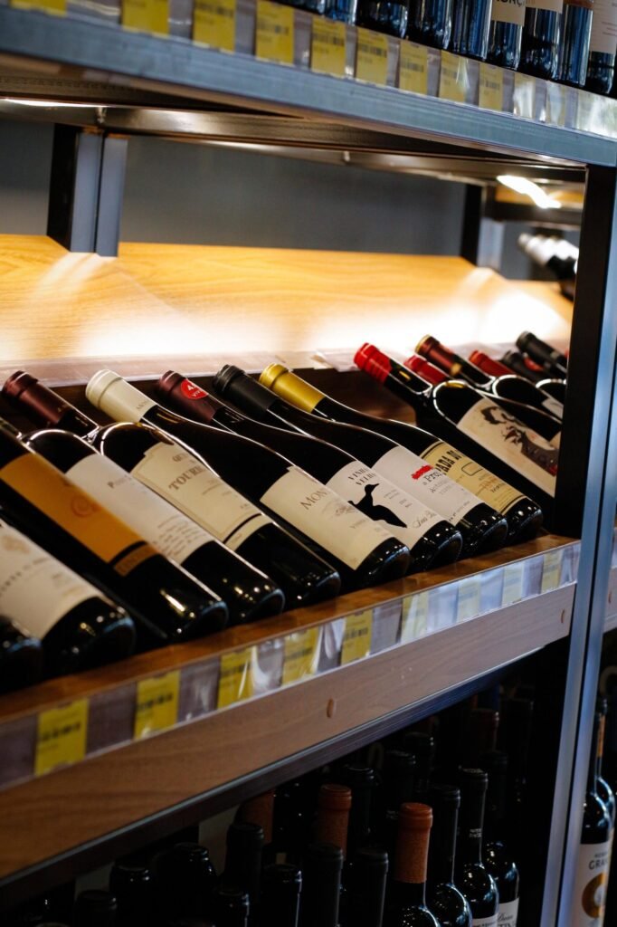 Estoque de vinho, destilados na Adega Nova